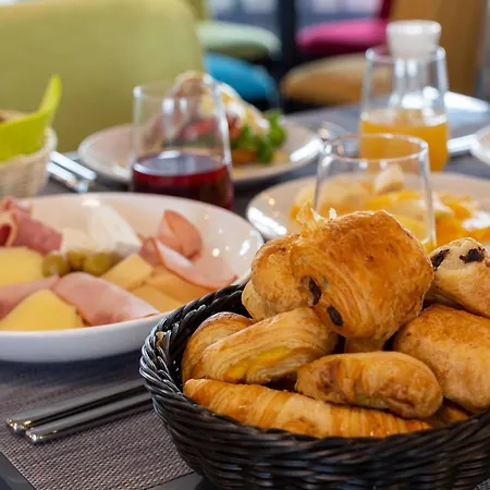 Ibis Styles Bucharest Airport-3